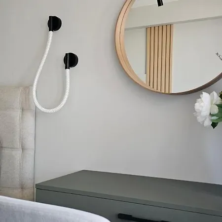 Ika Delux Apartament *